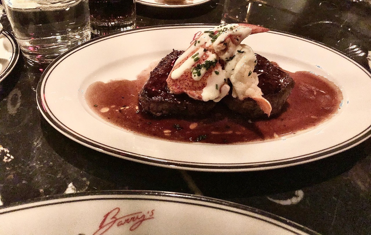 What It’s Like To Eat at Barry’s Downtown Prime Inside Circa Las Vegas