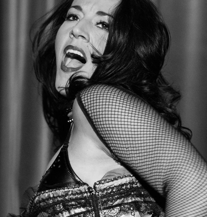 Behind the Glamor: Interview With a Las Vegas Burlesque Dancer