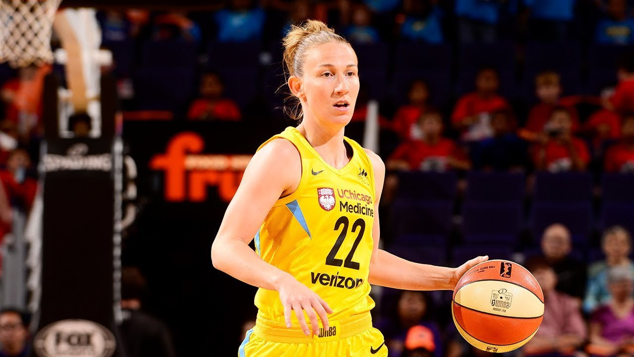 #3 Courtney Vandersloot