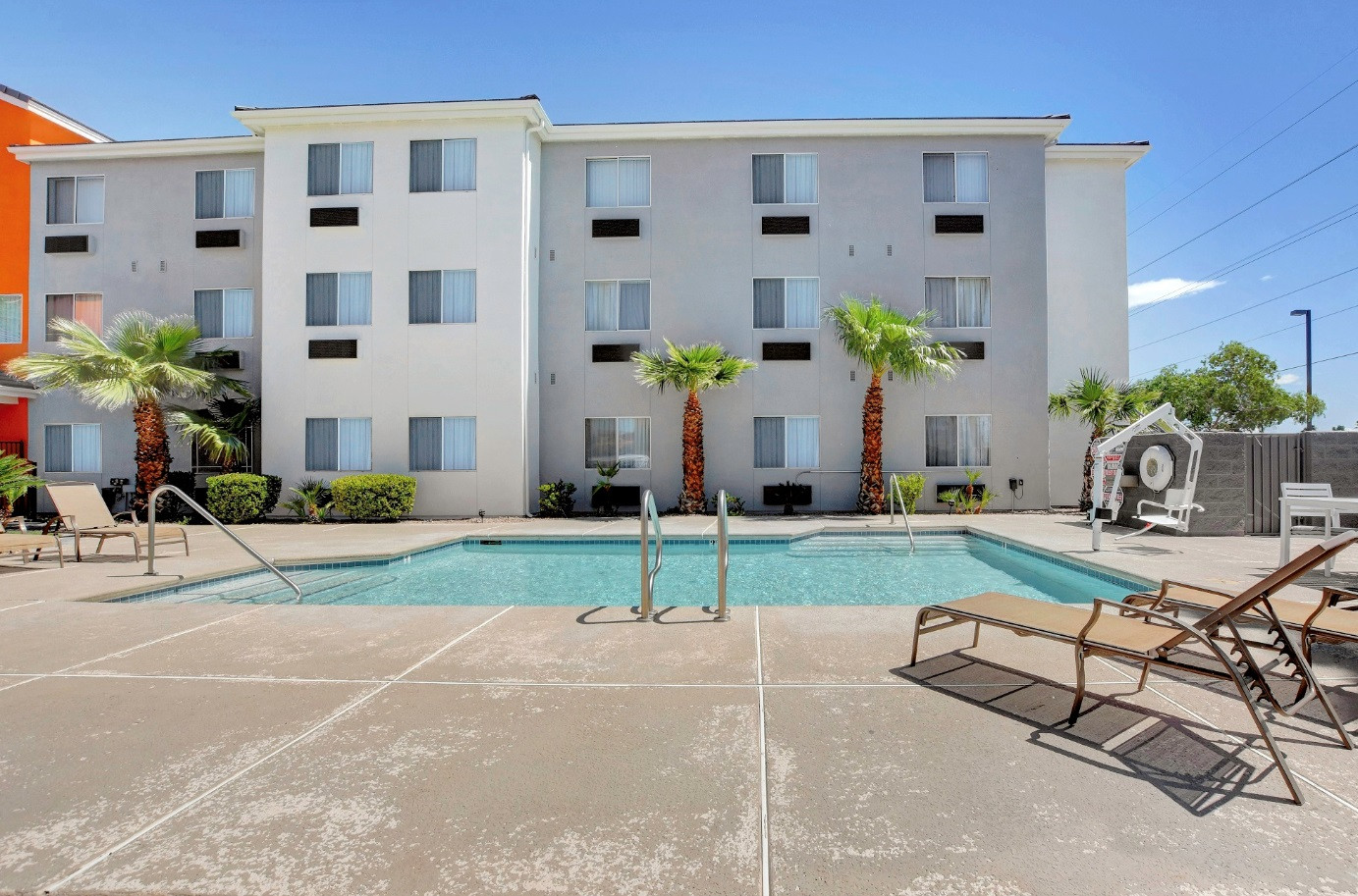 Siegel Suites Select