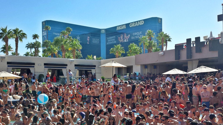 6 Best Party Hotels in Vegas