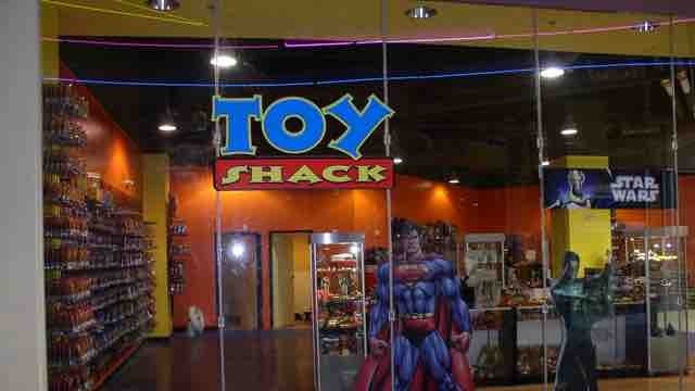 4 Las Vegas Stores Worth Shopping At In-Person