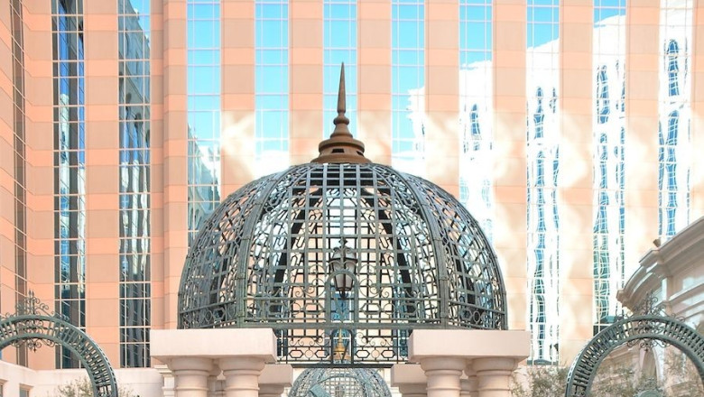Get Married in a Casino: Las Vegas Hotels With Wedding Chapels