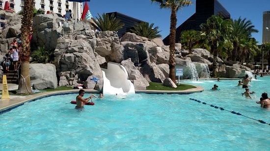 Kid-Friendly Pools in Las Vegas