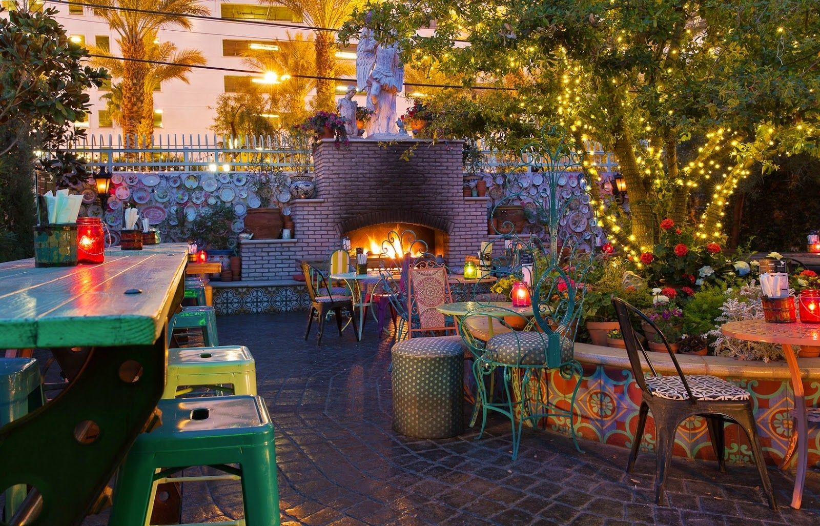 5 Coolest Bars in Downtown Las Vegas