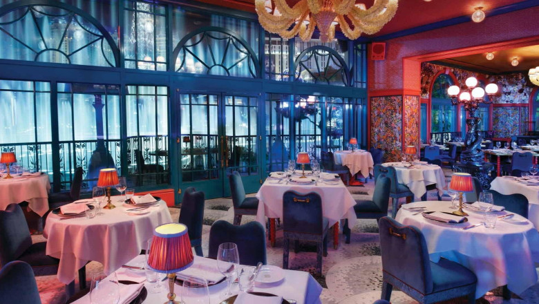 Enjoy Dinner and a Show at These Las Vegas Supper Clubs