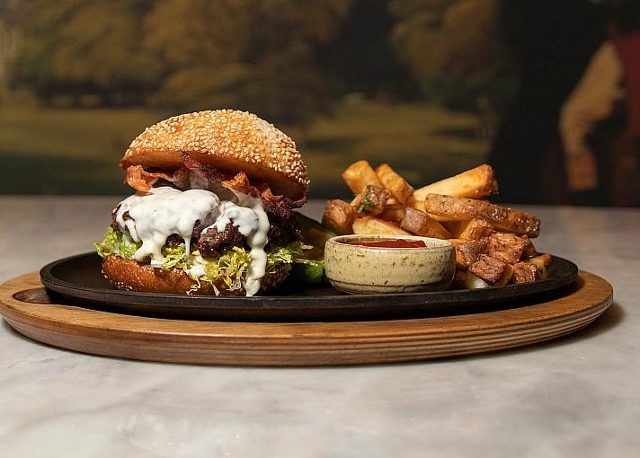 5 Most Delicious Burgers in Las Vegas