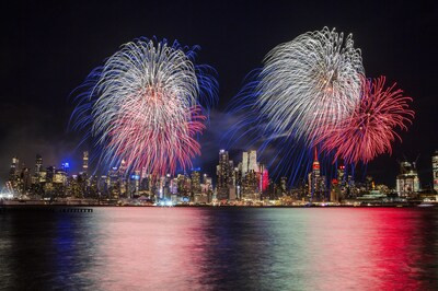 Fireworks by Grucci — Saturday Residency — Family in Las Vegas